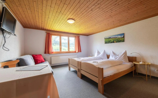 Gade Lodge
