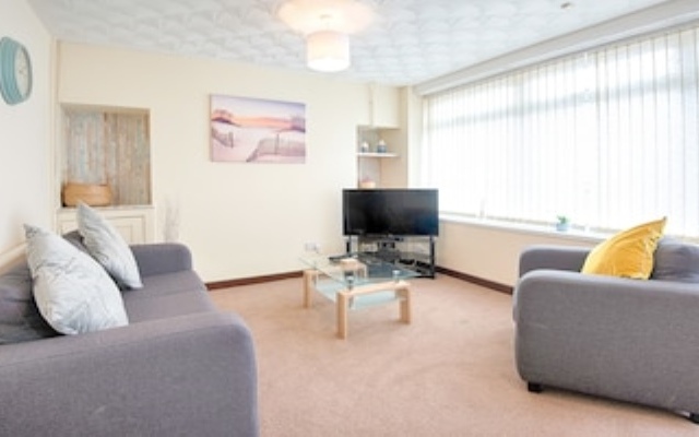 The Liberty Swansea - Sleeps 8