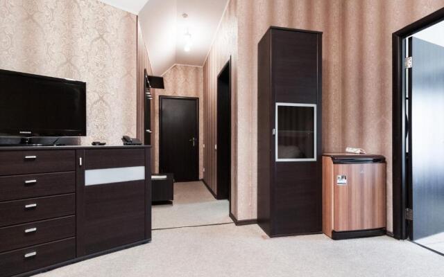 Noy Hotel