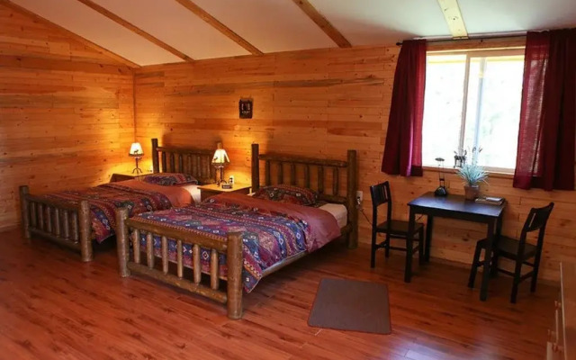 Big Creek Lodge - Working Guest Ranch