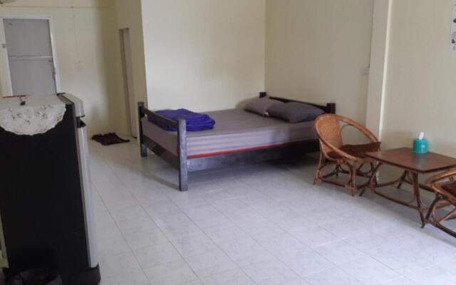 Pakchong hostel & wildlife tour
