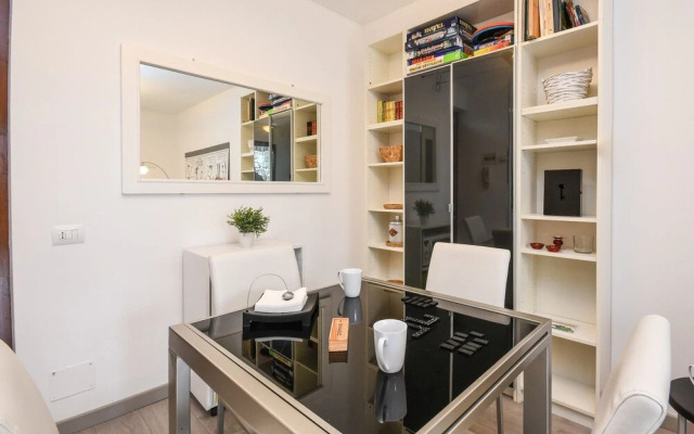 Zoe Apartment