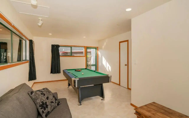 Sensational on Centennial - Whitianga Holiday Home