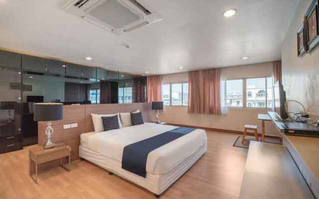 Beyond Suite Rama 8