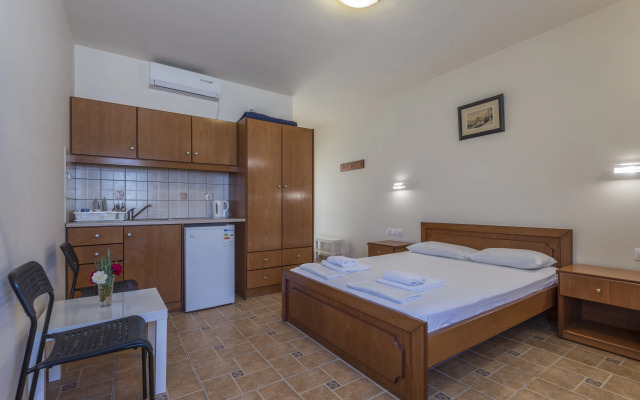 Mammis Beach Hotel