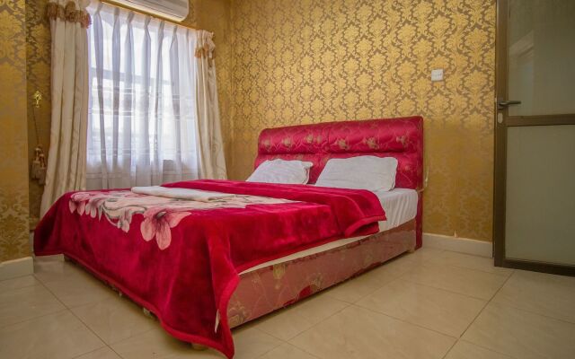Platinum Royal Hotel