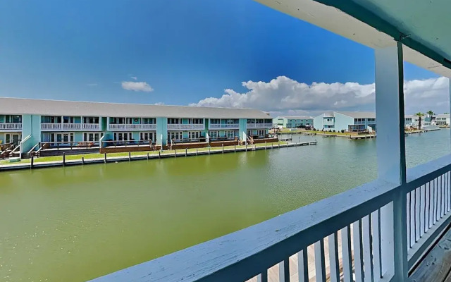 Verde Canal House