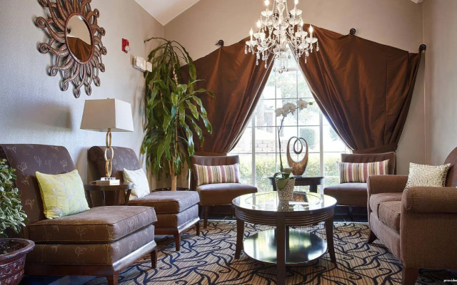 Best Western Roanoke Inn & Suites