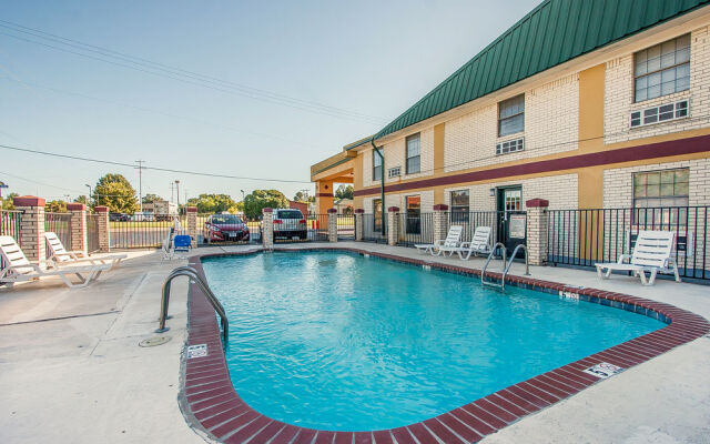 Econo Lodge Brownsville