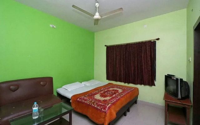 Spot On 42114 Hotel Ashoka