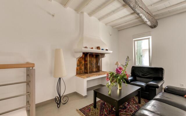 Comfortable Holiday Home in Montouliers near Bize Minervois