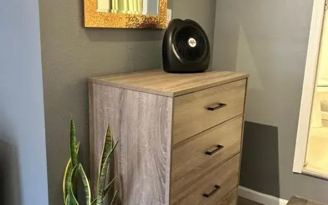 Spacious Studio with Private Entry