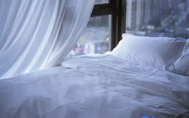 Two To Tu Hotel