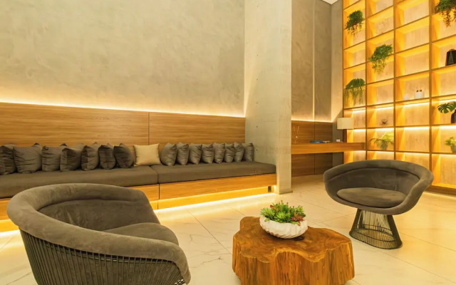 Duplex com piscina e academia