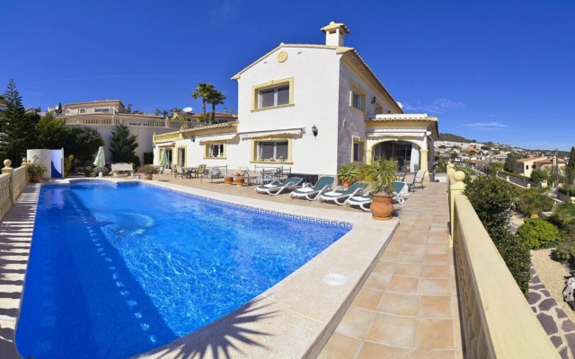 Villa - 4 Bedrooms with WiFi - 105020