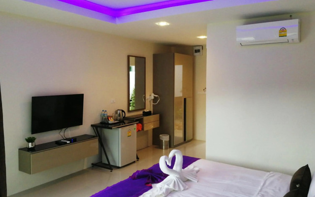 Chomphu Resort Khaolak