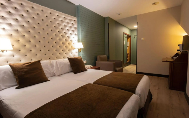Hotel Piolets Soldeu Centre