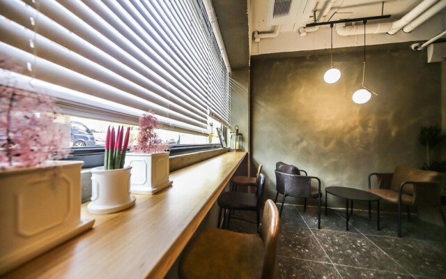 Busan Jaesong-dong Hotel Lrui