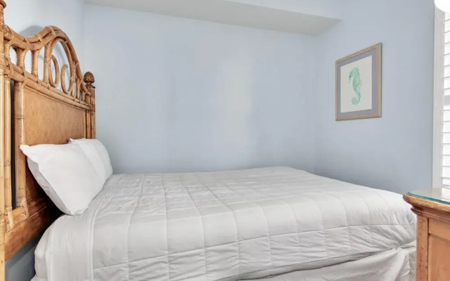Calypso 2-1502 West