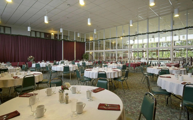 Howard Johnson by Wyndham Portage La Prairie