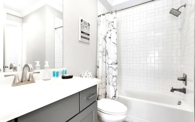 Near Gulch 12 South Book Luxury Now