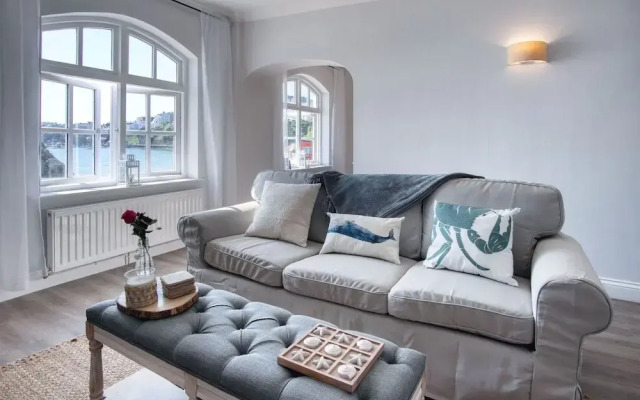 The Sand Castle - 2 Bedroom Apartment - Tenby