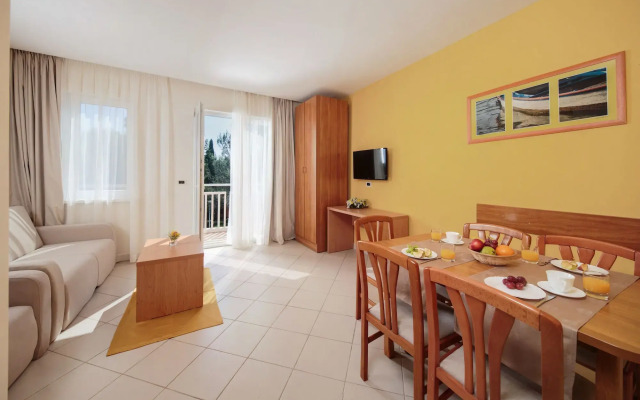 Apartments Katoro Plava Laguna