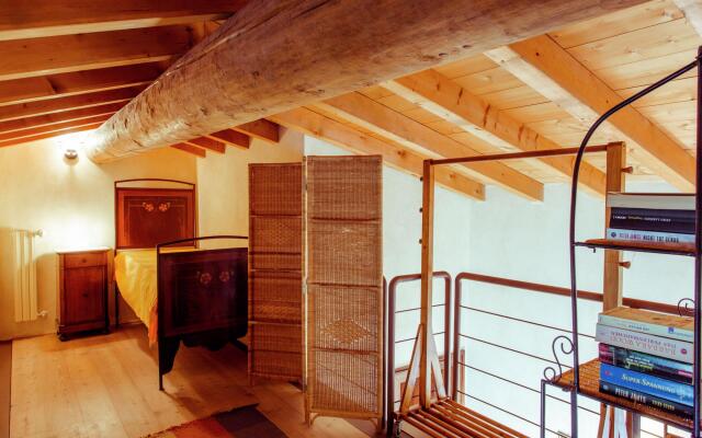 Luxurious Holiday Home in Salò with Swimming Pool