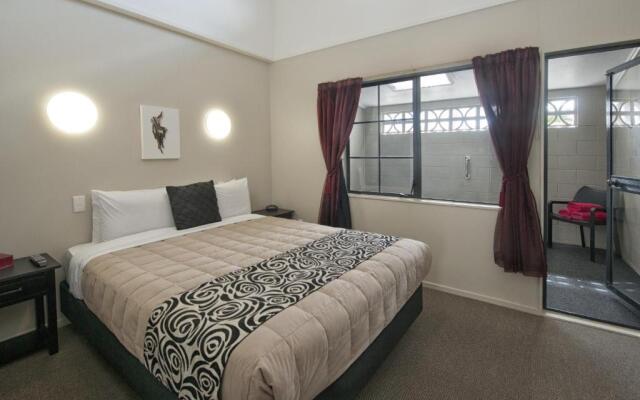Sport of Kings Motel