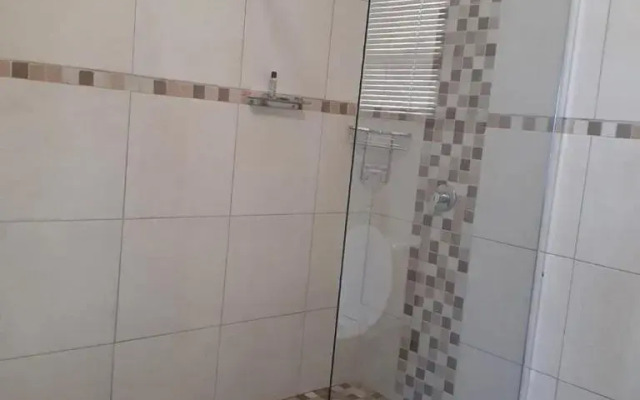 Vikamana Guest House