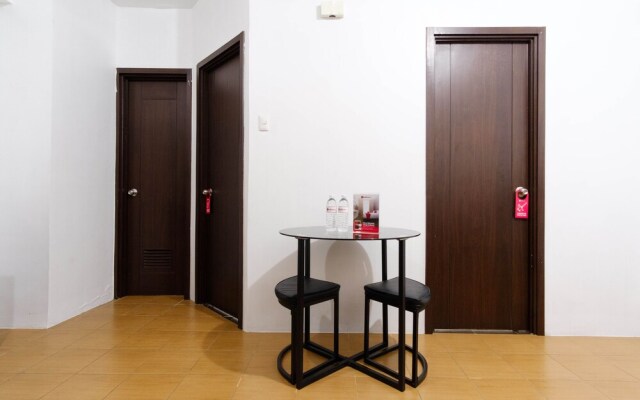 Reddoorz Plus @ Pioneer Woodlands Mandaluyong