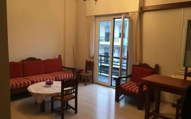 Spacious 3 Bedroom 5bed Apartment - Adults Only