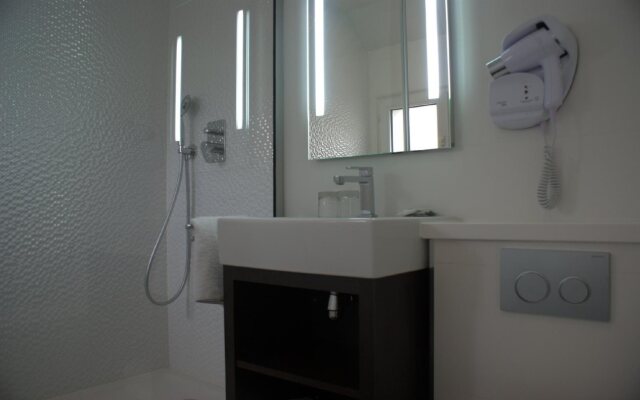 Hotel Little