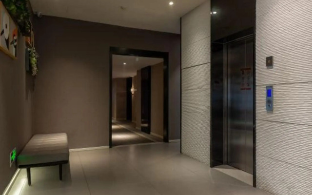 Yilai Hotel (Qingzhou Songcheng Ancient City Scenic Area)