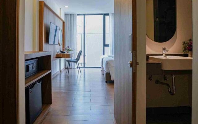 Canalis Suvarnabhumi Airport Hotel