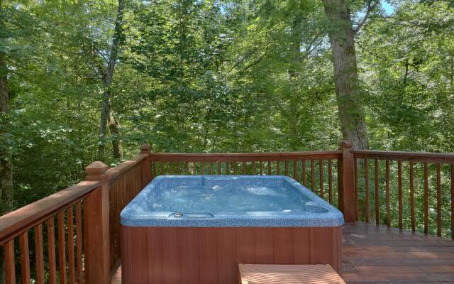 Hickory Lodge in Pigeon Forge