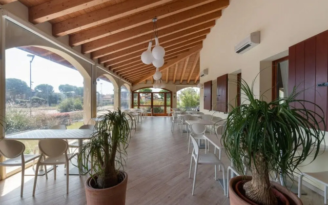 Apartment With Pool in Lido Delle Nazioni