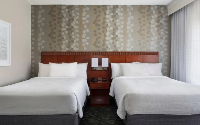 Courtyard by Marriott Lincroft Red Bank