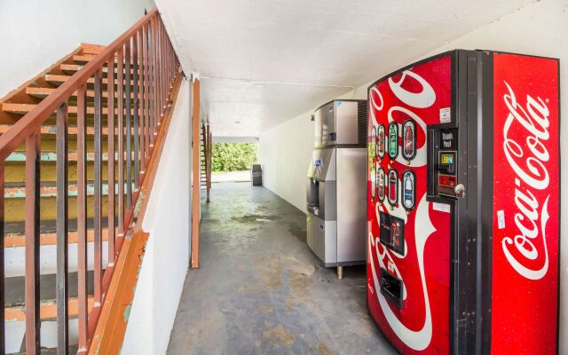 Scottish Inn & Suites