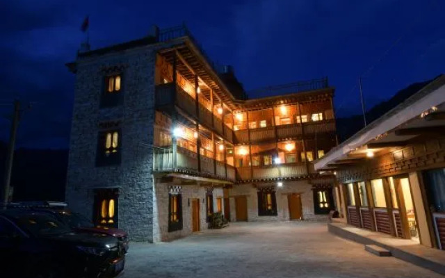 Danba Coni Bocang Homestay