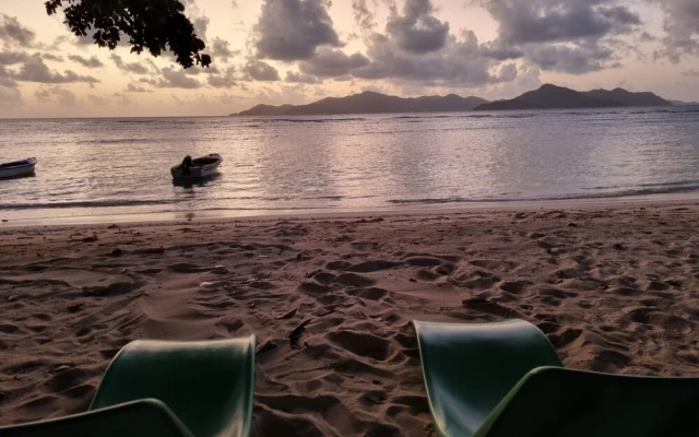 La Digue Luxury Beach Bungalow Spa & Gym