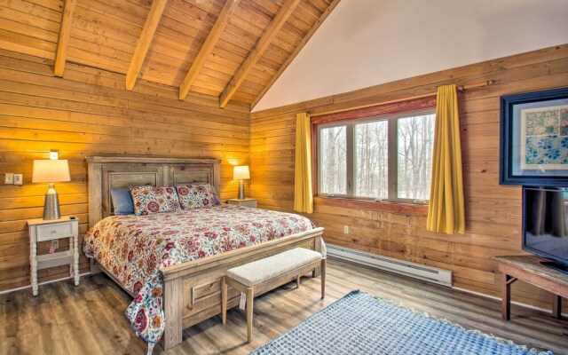 Wintergreen Home w/ Deck - Near Skiing & Hiking!