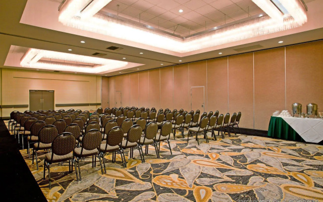 Radisson Hotel Santa Maria