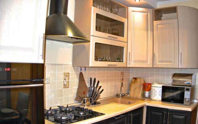 LUXKV Apartment on Sevastopolskiy 7