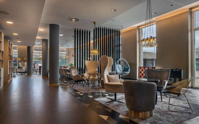 Holiday Inn - the niu, Ridge Halle Central Station by IHG