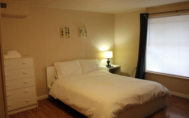 Brighton Guesthouse (Walk to Metro)