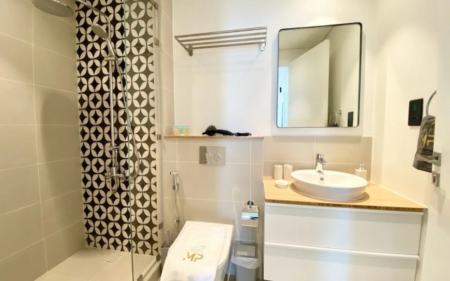 Marco Polo - Elegant & Delightful 2BR Apt with Scenetic Views