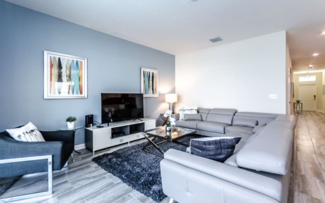 6 Bedroom Golf Course Resort Villa