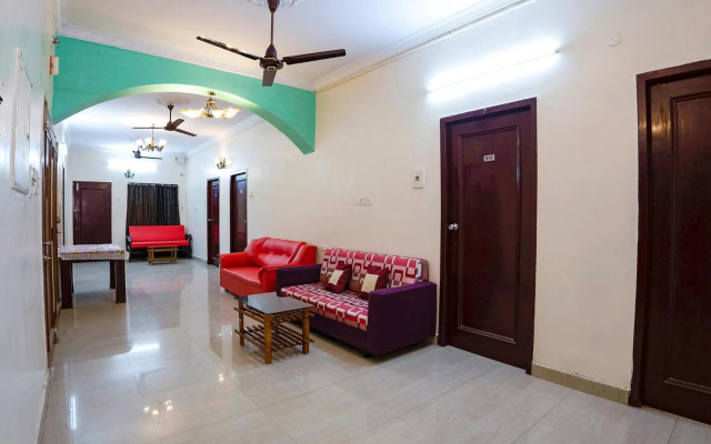 OYO 73610 Home Tree Service Apartment