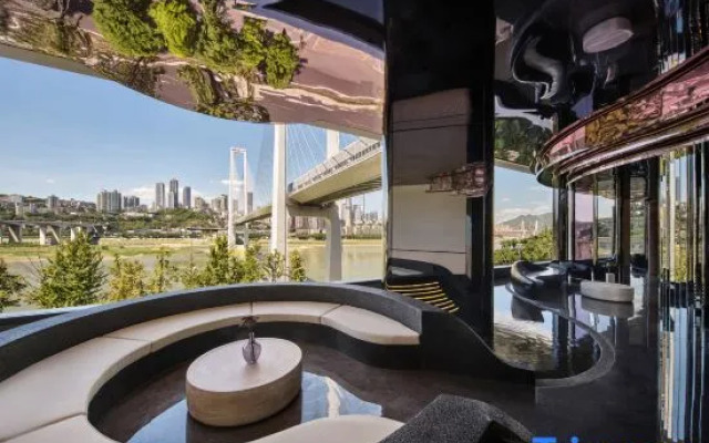 Yolo Private Soup Hot Spring Designer Hotel